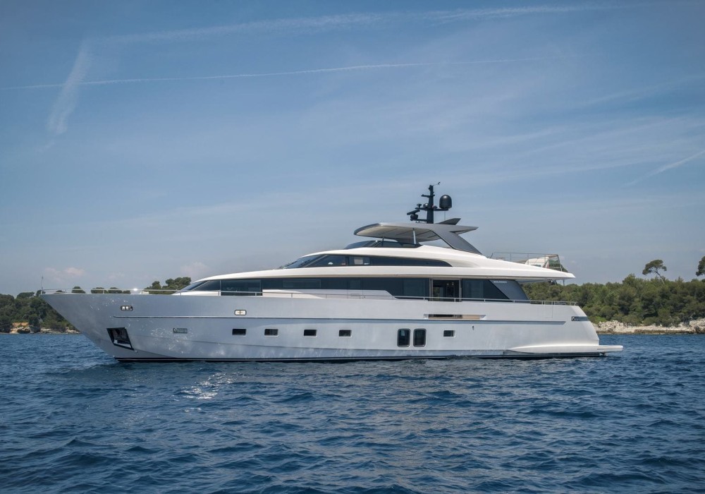 george five yacht